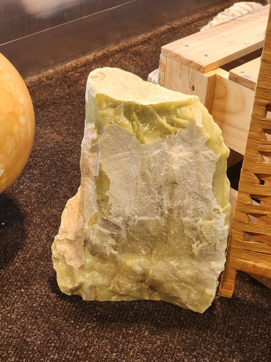 Lemon Quartz Cut Base