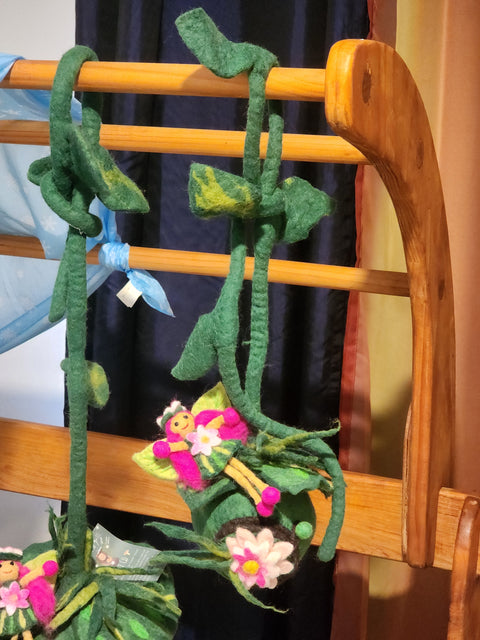 Lilly pod with Faery - small