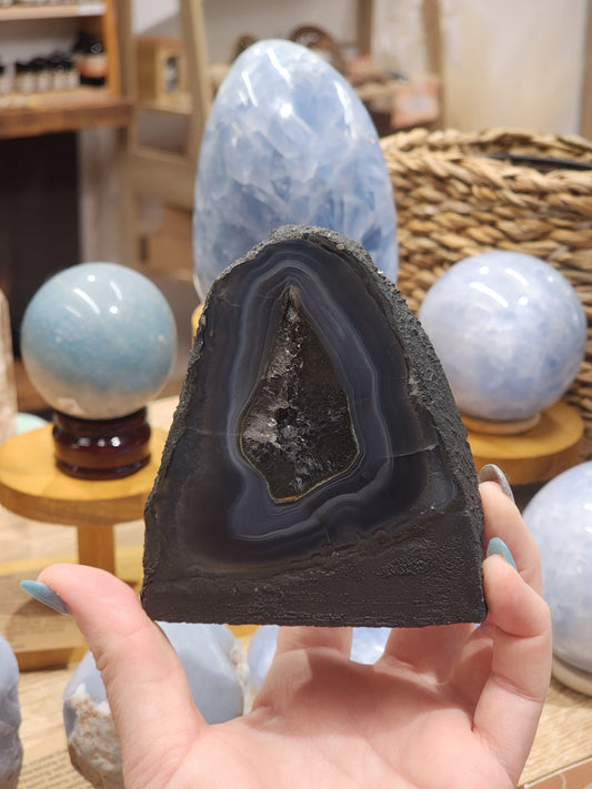 Agate cut base Geode