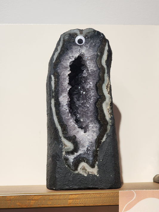 2.7kg Amethyst Cave